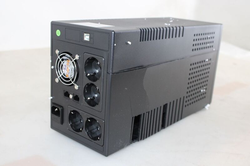 Green Cell USV 1500VA GC-UPSLM900 Notstromversorgung mit 4 Ausgängen Schuko - 5904326375611