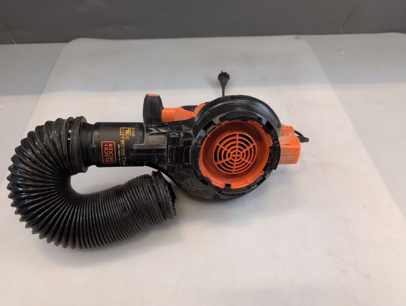 Black & Decker Laubsauger BEBLV300-QS 3-in-1 Elektro Laubbläser Häcksler - 5035048705186