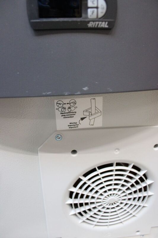 RITTAL Wandanbau-Kühlgerät RTT Blue e 1000W R-513A 230V Stahlblech lichtgrau - 4028177322936