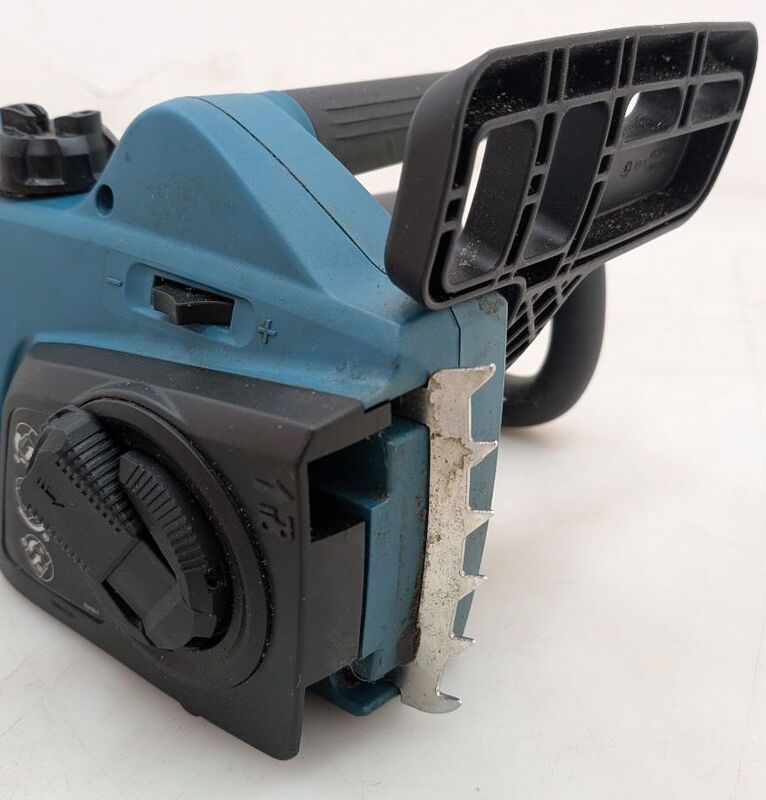 Makita Elektro Kettensäge UC4041A 1800W Softgriff 40cm Kettengeschwindigkeit - 0088381657914