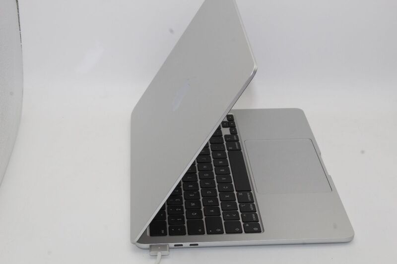 Apple MacBook Air 13 M3 2024 Laptop 16GB 512GB Touch ID Silber 1.24kg - 0195949636011