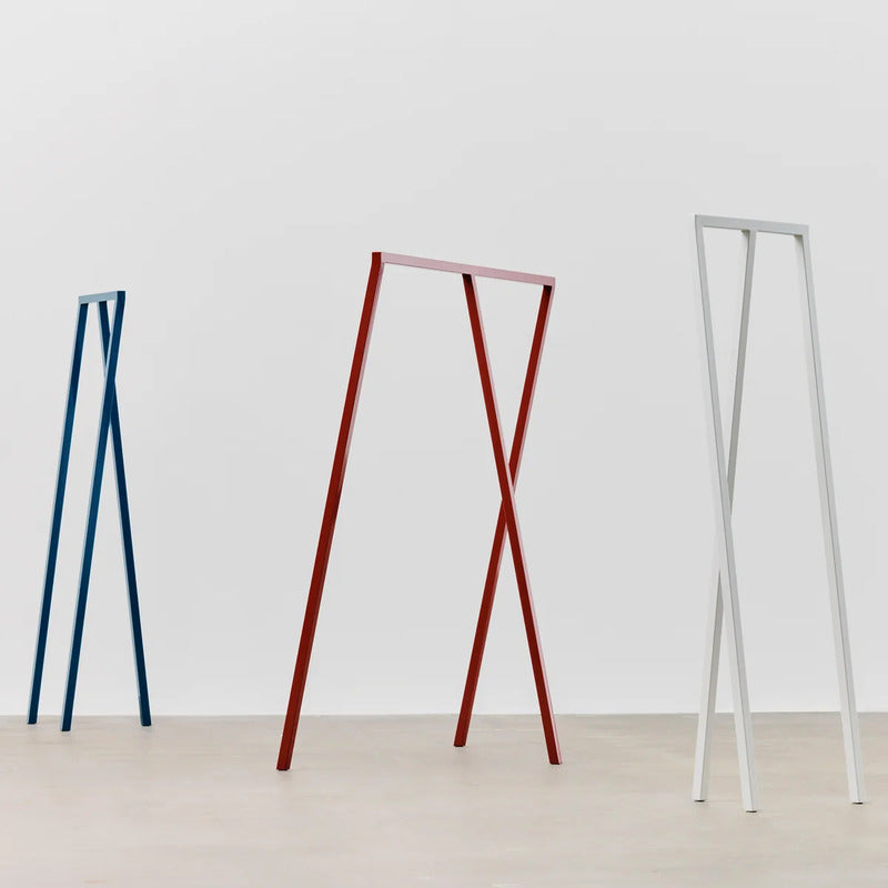 HAY Garderobe Kleiderständer Loop Stand Stahl dunkelblau klein montiert 150x45cm - 5710441344575
