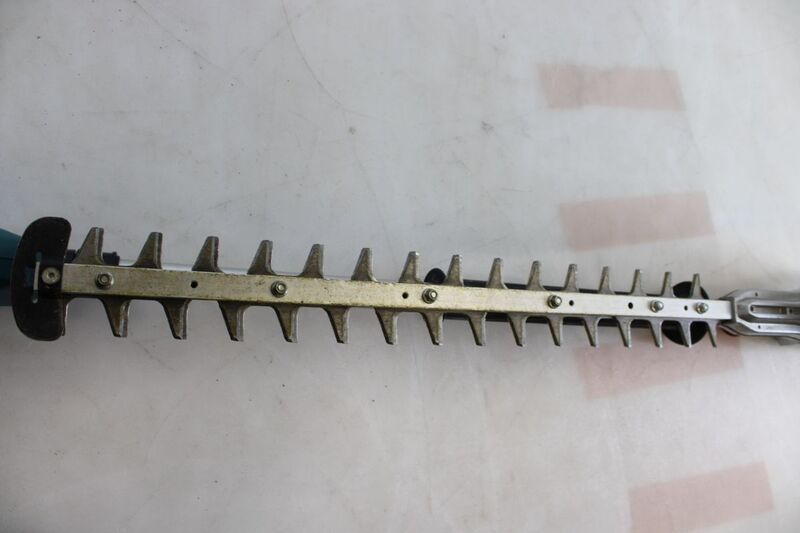 Makita Akku Heckenschere DUN500WZ 18V Strauchschneider ohne Akku 500mm 4,3kg - 0088381894715