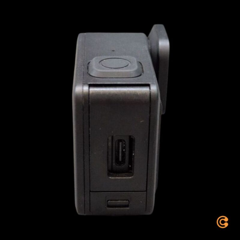 GoPro HERO Action Cam Kamera 4K UHD Schwarz Befestigungsösen Wasserdicht Akku - 0810116381869