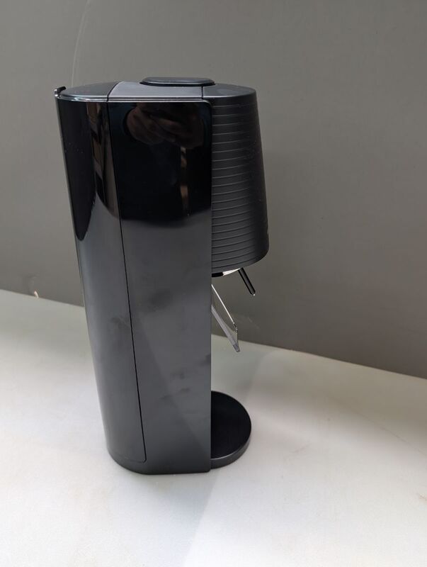 Sodastream Wassersprudler Terra schwarz Sprudler Getränkesystem mit CO2-Zylinder - 7290113763784