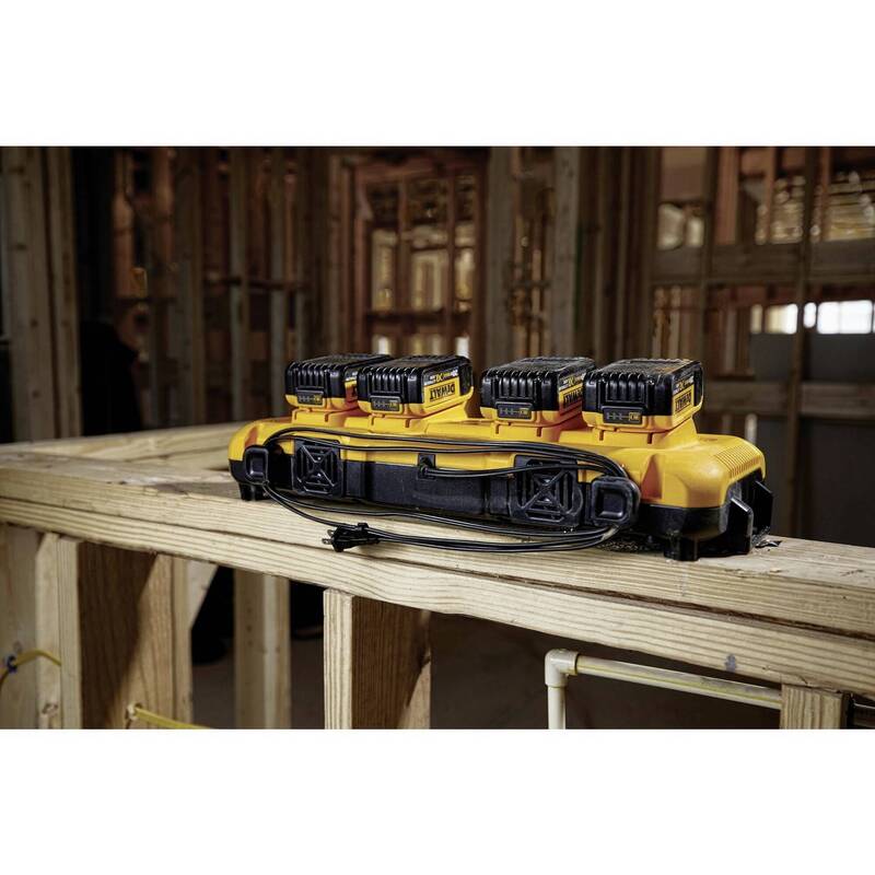 DEWALT DCB104 Schnellladegerät DCB104-QW inkl. Ladestand-Anzeige - 5035048706749