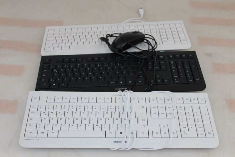 CHERRY KC 1000 Konvolut – 3 USB-Tastaturen QWERTZ + USB-Maus - 1