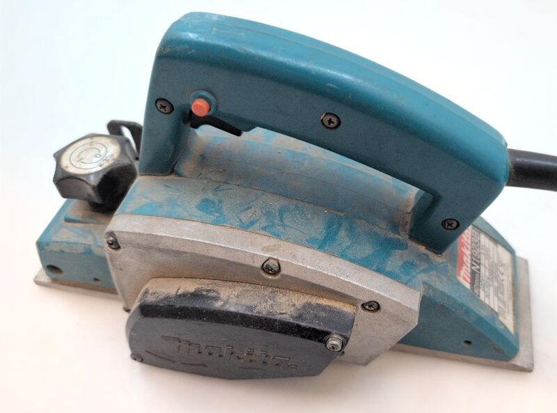 Makita Elektrohobel KP0800J 620W Hobelbreite 82mm Handwerkzeug inkl. Koffer 79mm - 88381641869