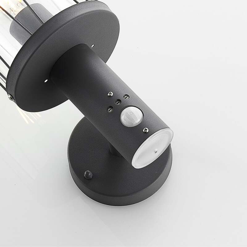 Lindby Yonan Außenwandleuchte Wandleuchte Wandlampe Lampe Leuchte IP44 mit Sen - 4251096575910