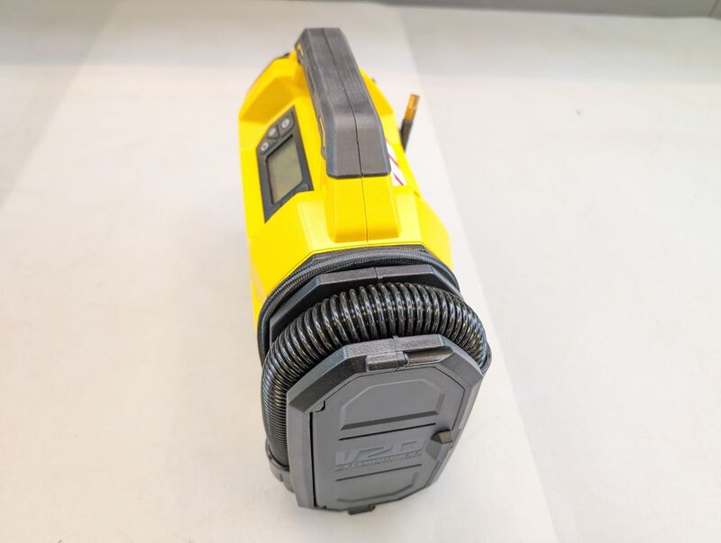 Stanley Akku-Kompressor 10 Bar 12 V Adapter Digitales Display Luftpumpe 2.95kg - 4064161391083