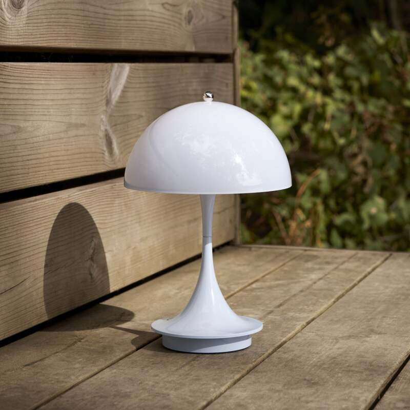 Louis Poulsen Panthella PORTABLE 160 V3 opal hellblau 24,1cm USB-C Lampe - 5714693006373