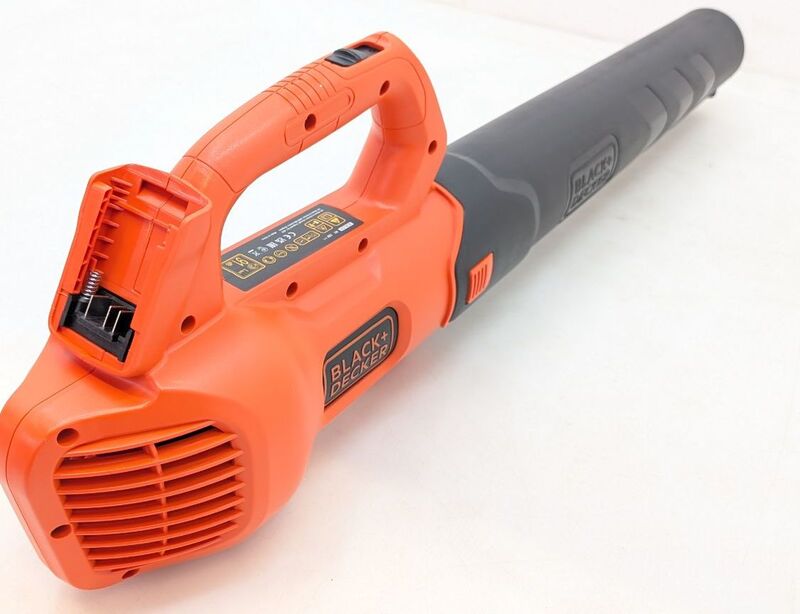 Black & Decker Akku-Gebläse BCBL200L-QW 18V Laubbläser mit Akku und Ladegerät - 5035048710043