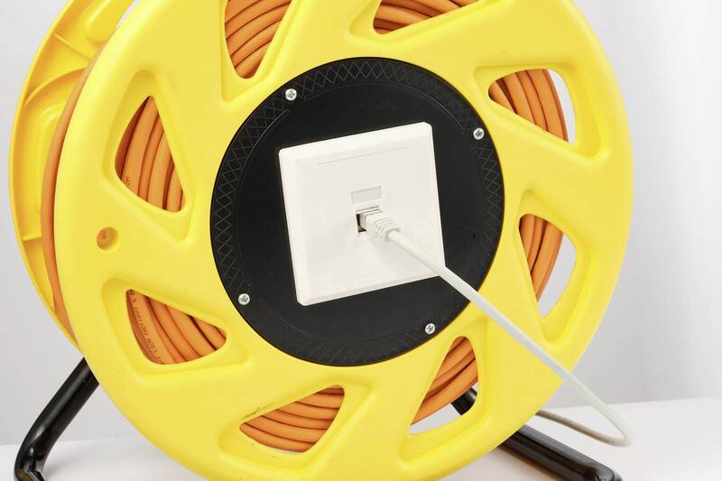 SpeaKa Professional RJ45 Verlängerungskabel Kabeltrommel Kupfer rund Orange 90 m - 4064161019086