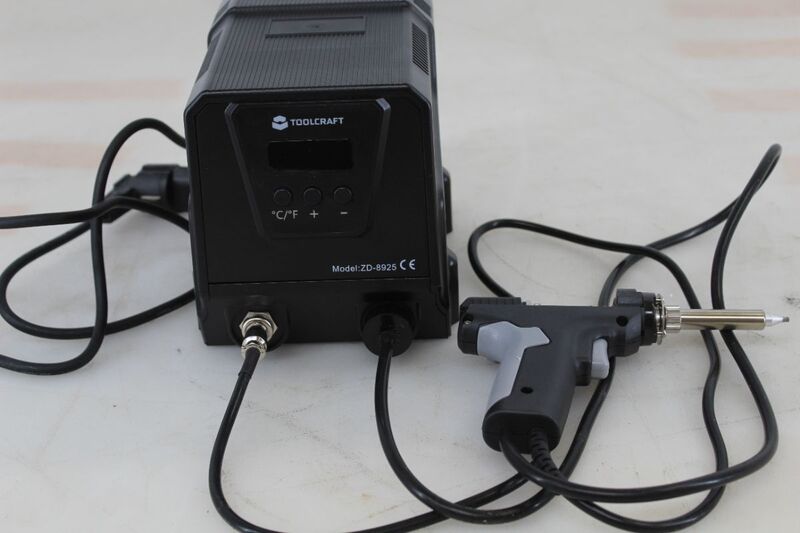 Toolcraft Entlötstation Lötkolben 90W digital 160-480°C inkl. Entlötsaugpumpe - 4053199518142