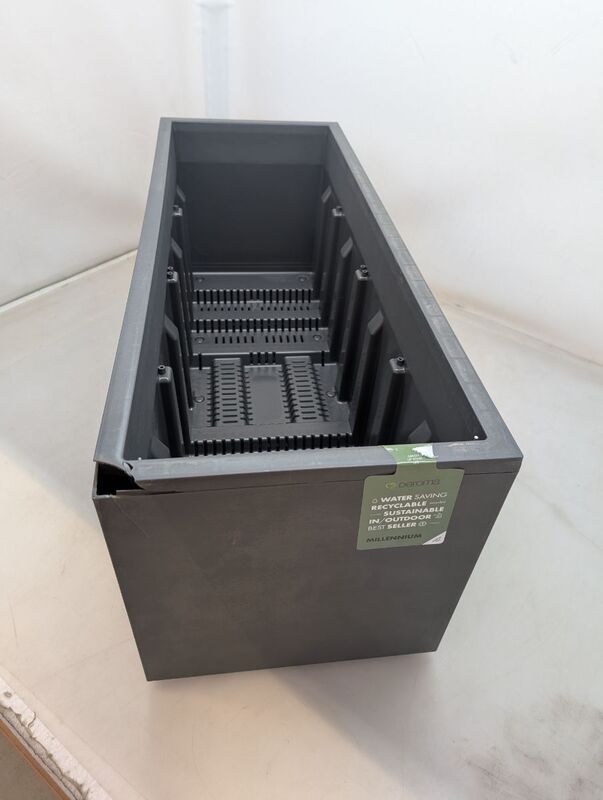 Deroma Pflanzkasten Hochbeet Millennium 39x99,3cm Anthrazit mit 8 Rädern - 0191942097446
