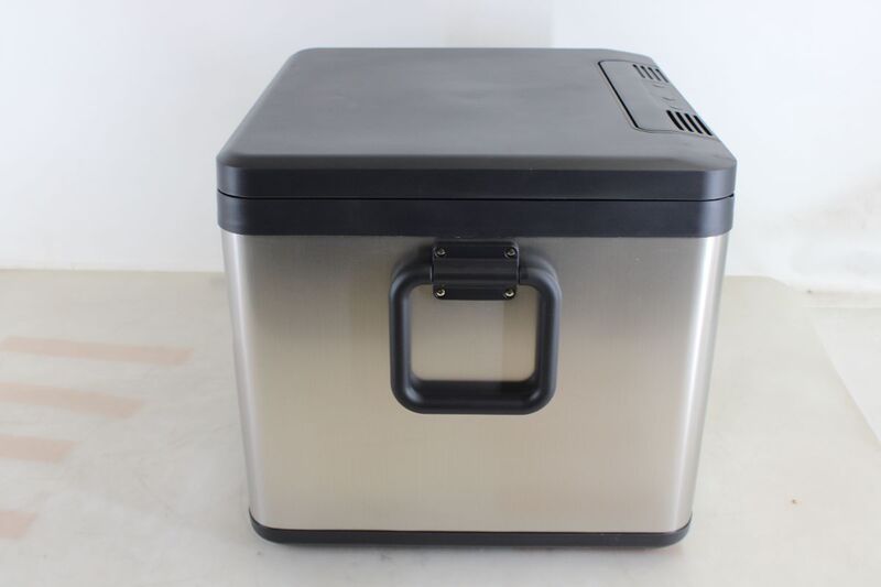 Dometic CK2 45 Hybrid Kühlbox 43L tragbar schwarz/silber für Camping und Zuhause - 6975399590460