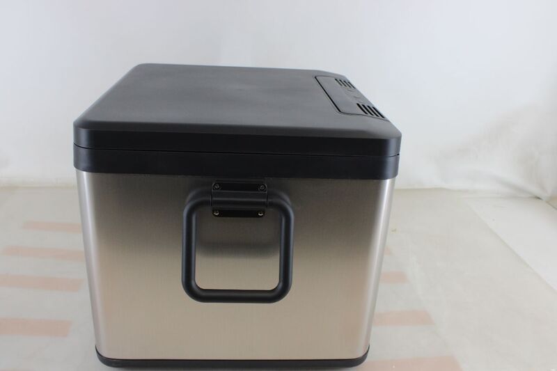 Dometic CK2 45 Hybrid Kühlbox 43L tragbar schwarz/silber für Camping und Zuhause - 6975399590460
