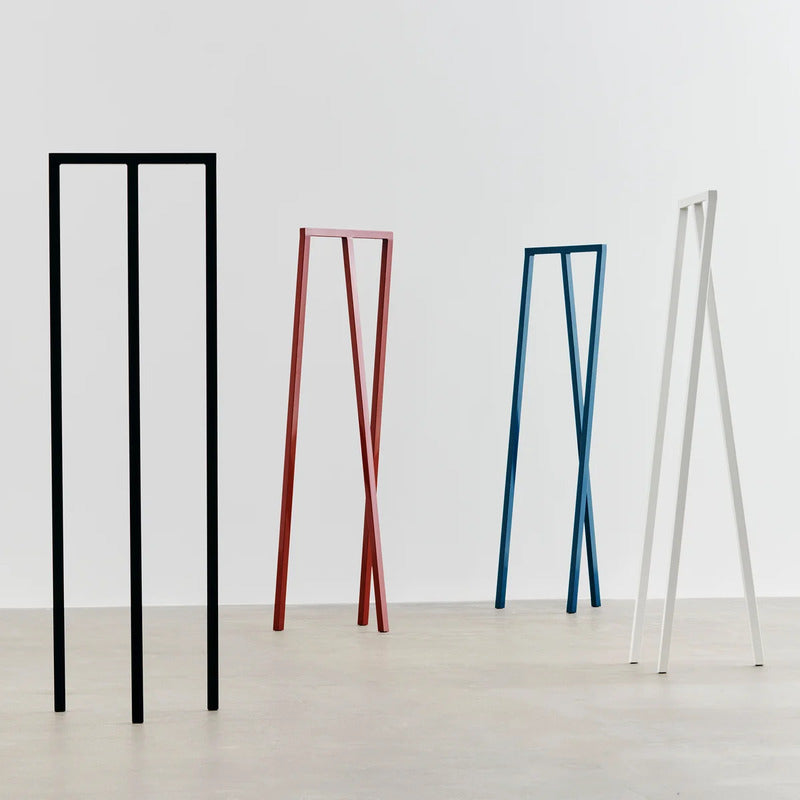 HAY Garderobe Kleiderständer Loop Stand Stahl dunkelblau klein montiert 150x45cm - 5710441344575