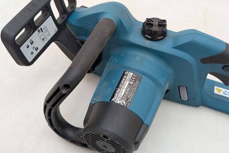 Makita Elektro Kettensäge UC4041A 1800W Softgriff 40cm Kettengeschwindigkeit - 0088381657914