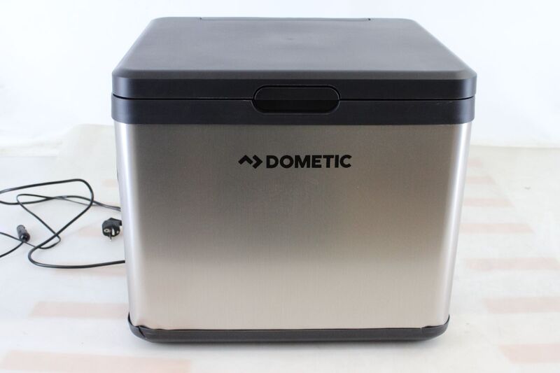 Dometic CK2 45 Hybrid Kühlbox 43L tragbar schwarz/silber für Camping und Zuhause - 6975399590460