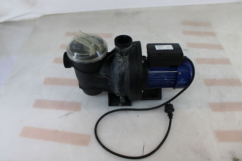 Renkforce Poolpumpe 23000l/h 16m Heizkörper Handtuchheizkörper 1200W IPX4 11kg - 4064161151366