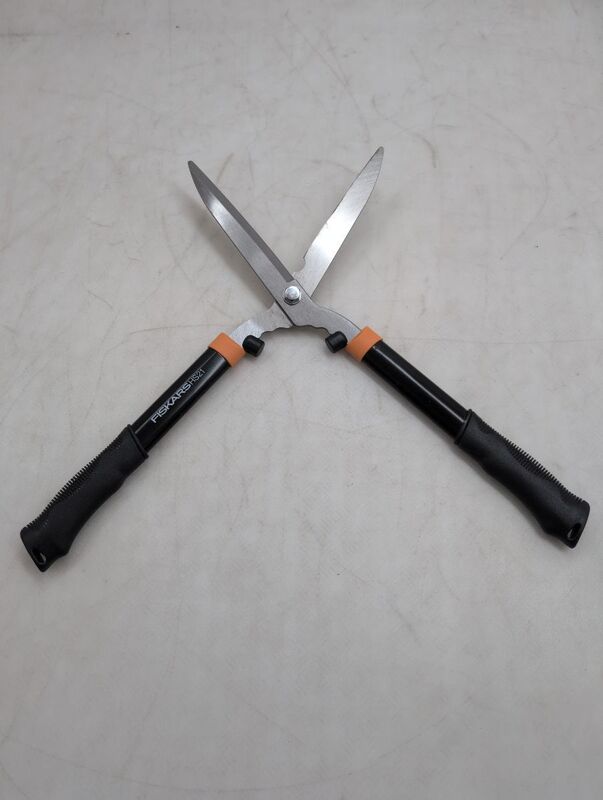 Fiskars Heckenschere Solid HS21 Strauchschere Astschere Gartenwerkzeug robust - 6411501150271