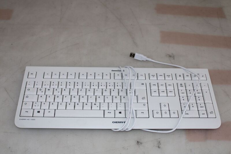 CHERRY KC 1000 Konvolut – 3 USB-Tastaturen QWERTZ + USB-Maus - 1