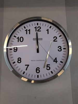 C-Ware Eurochron Wanduhr Funk Wanduhr Silber analog 50.7cm Designer Wanduhr 63mm