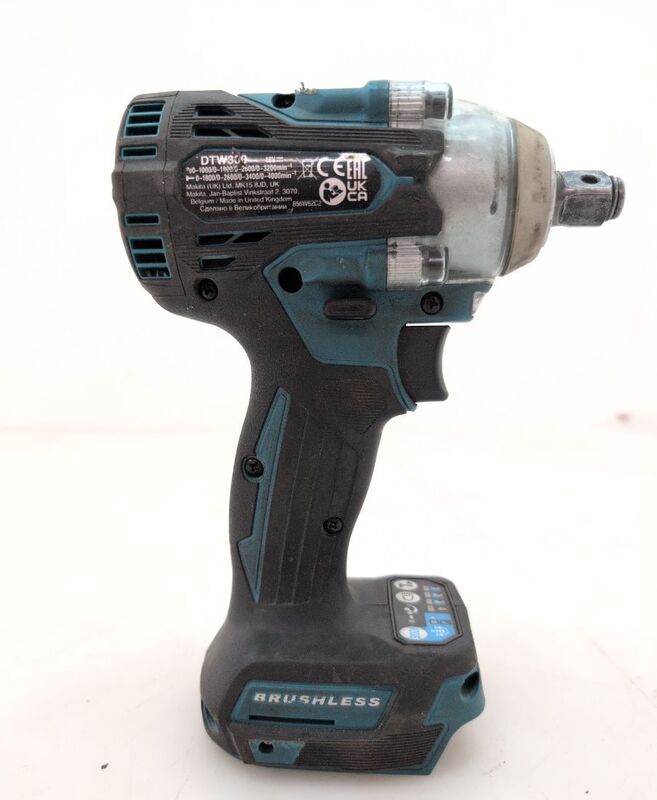 Makita Akku-Schlagschrauber DTW300Z 330 Nm 18 V Li-Ion ohne Akku Werkzeug 1,8 kg - 0088381898003
