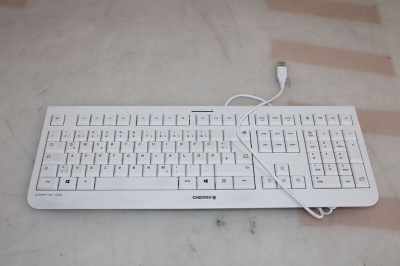 CHERRY KC 1000 Konvolut – 3 USB-Tastaturen QWERTZ + USB-Maus - 1