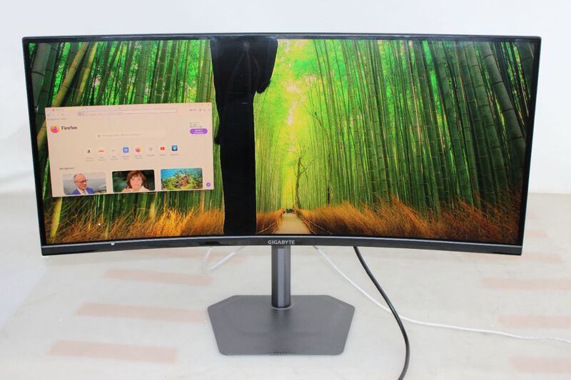 Gigabyte Gaming Monitor 34 Zoll Curved 3440x1440 1ms DisplayPort HDMI schwarz - 4719331870294