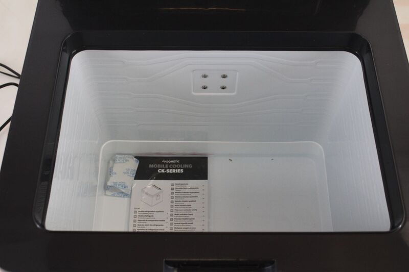 Dometic CK2 45 Hybrid Kühlbox 43L tragbar schwarz/silber für Camping und Zuhause - 6975399590460