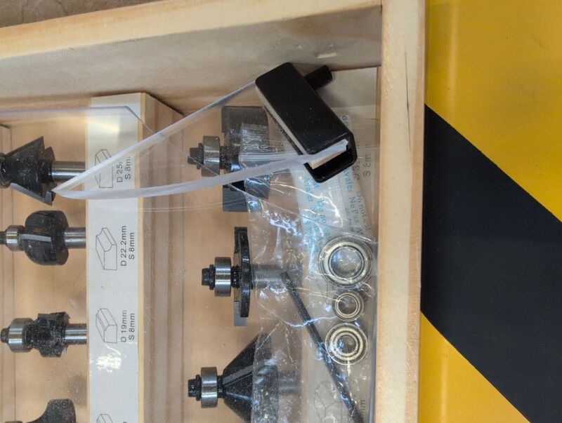 STIER Fräser Fräsersortiment 30-teilig Hartmetall 8mm in Vitrine Holz 280x330mm - 4251709623458