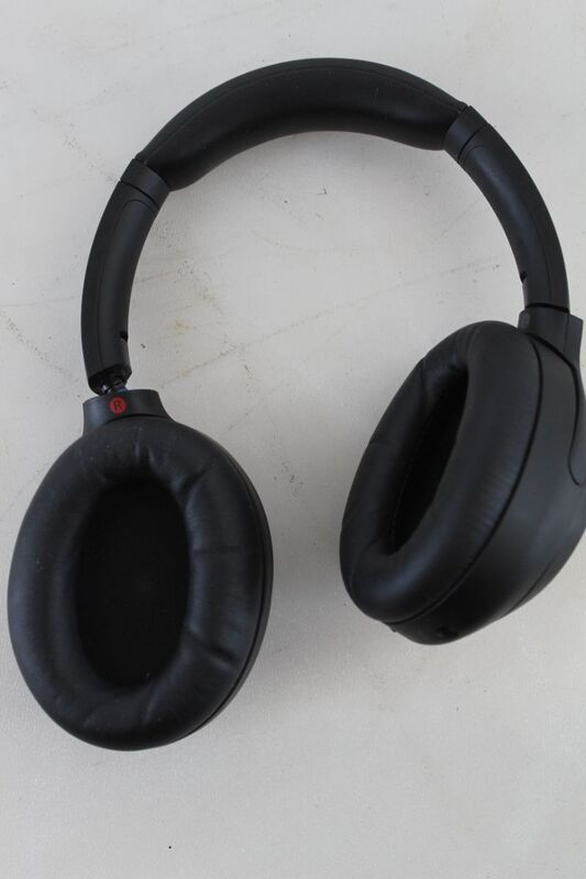 Sony WH-1000XM4 Over Ear Kopfhörer Bluetooth Noise Cancelling Faltbar Schwarz - 4548736112117