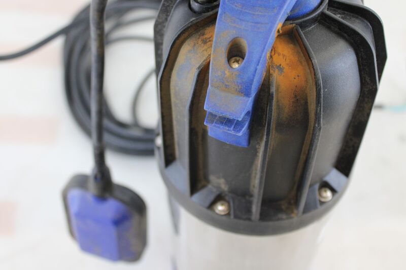 Renkforce Tauchpumpe Gartenpumpe RF-3523714 Wasserpumpe 6500l/h 40m Förderhöhe - 4053199571024