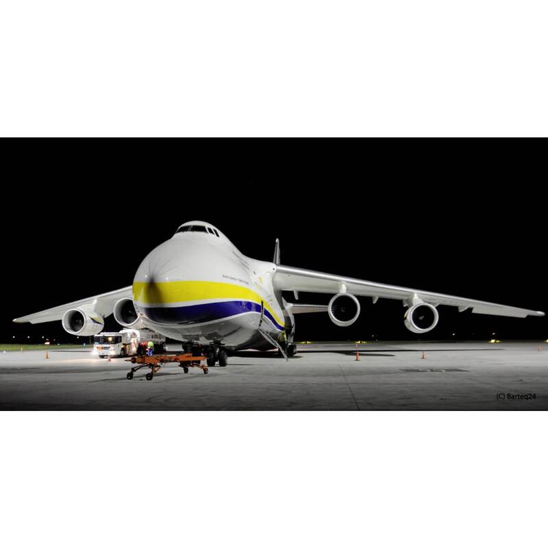 Revell 1:144 Antonov AN-124 Ruslan Flugmodell Bausatz 178 Teile 478mm Länge - 4009803038070