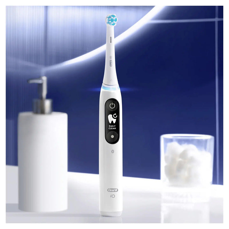 Oral-B iO Series 6s elektrische Zahnbürste weiß mit interaktivem Display - 4210201427407