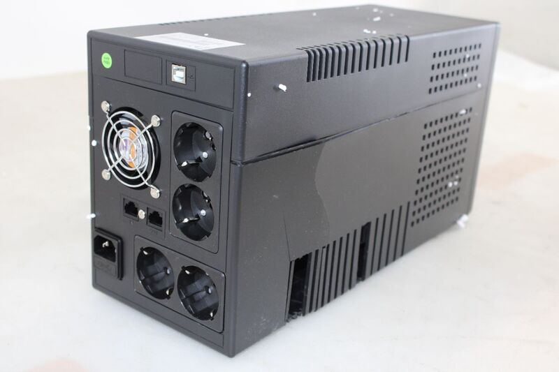 Green Cell USV 1500VA GC-UPSLM900 Notstromversorgung mit 4 Ausgängen Schuko - 5904326375611