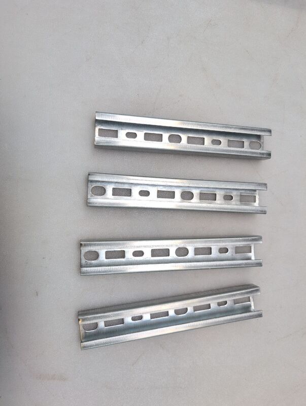 CML3518P0200FS Profilschiene gelocht Aluminium Profil Schiene 2000mm 80x20mm - 4012195038290