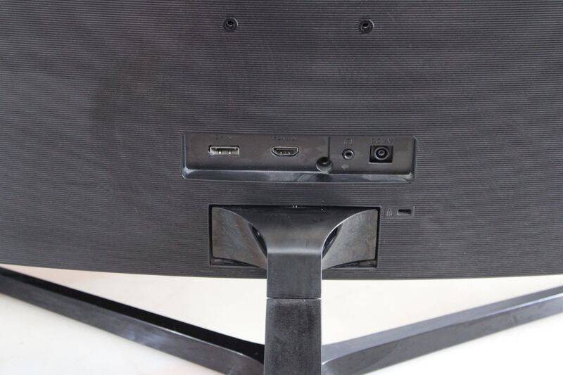 4x Samsung 27 Zoll Curved Monitore C27F398FWR / C27F396FHU – Set - 1
