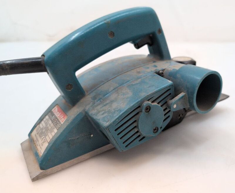 Makita Elektrohobel KP0800J 620W Hobelbreite 82mm Handwerkzeug inkl. Koffer 79mm - 88381641869