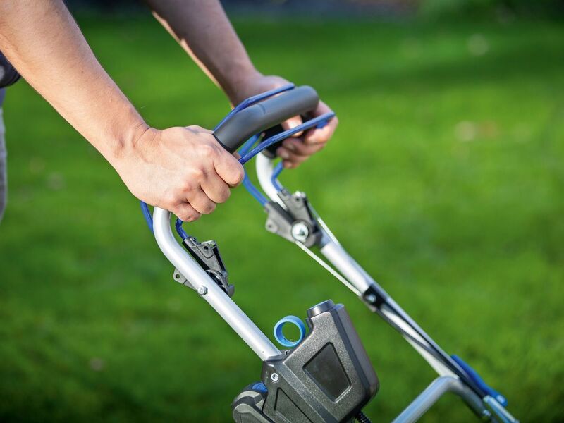 LUX-TOOLS Benzinrasenmäher B-RM-46-AE B Mäher Gartenpflege 46cm für 1500m² - 4007872348700