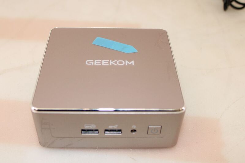 GEEKOM Mini PC A5 AMD Ryzen 5 7430U 8 GB RAM 256 GB SSD Windows 11 Pro silber - 4064161476360