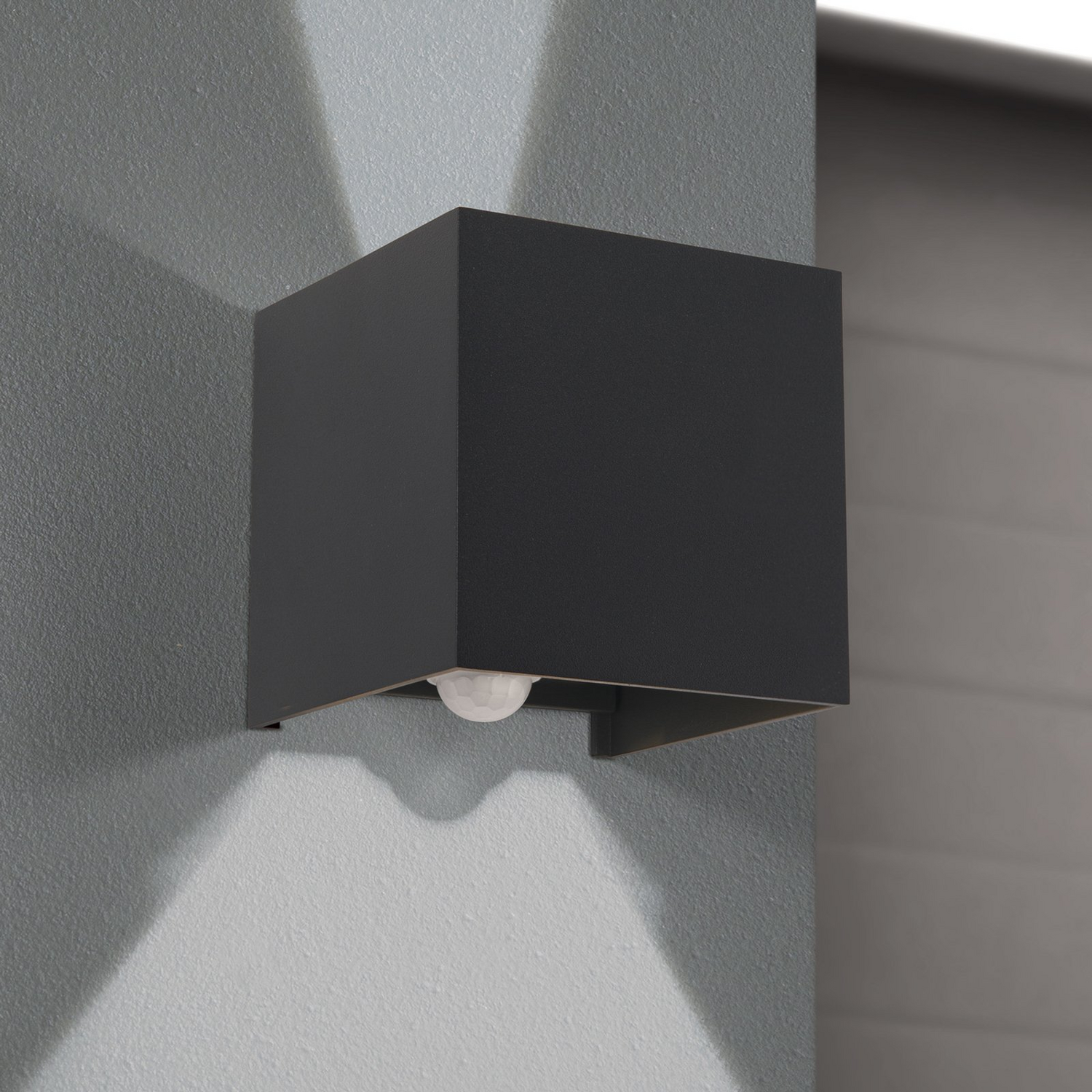 Applique murale extérieure Orion LED Cube S, anthracite, métal, avec capteur, produit d'occasion.