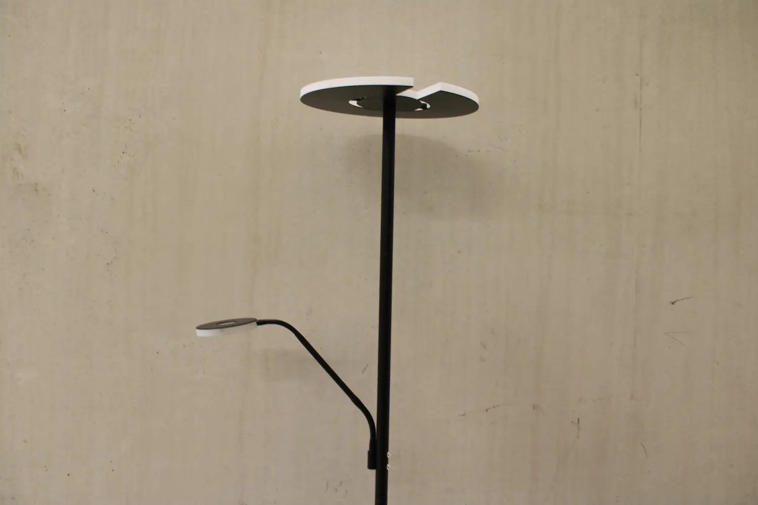 B-Ware Stehleuchte Stehlampe Fischer Honsel Led Dent Schwarz Lampe Siehe Text/Foto - 4003694403184