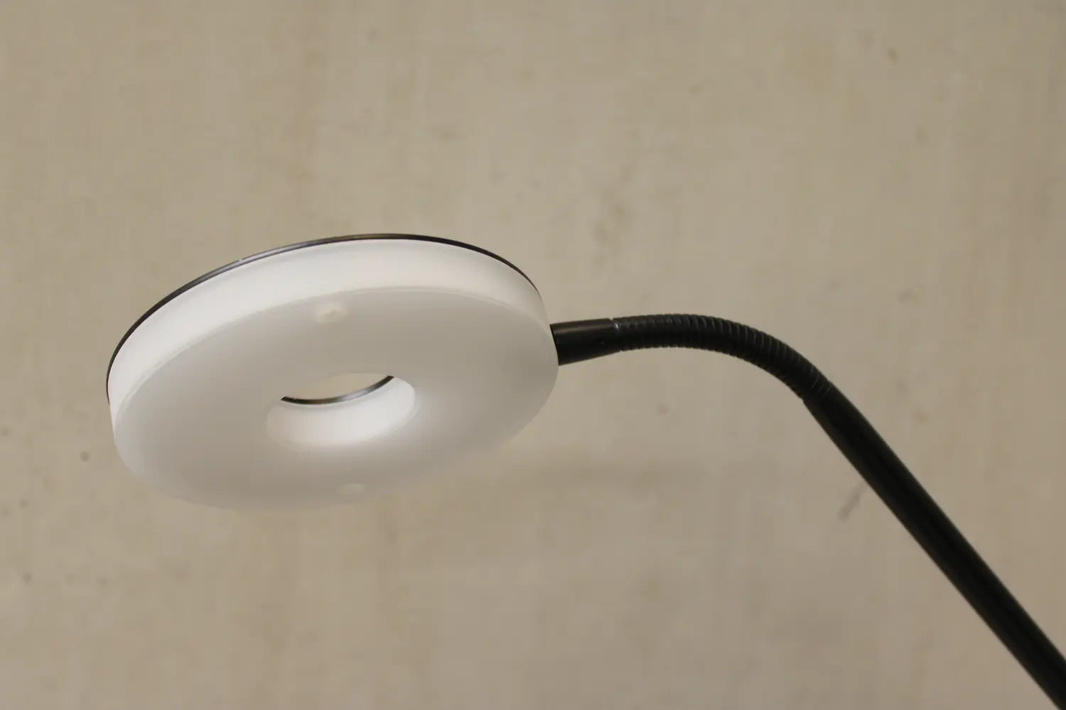 B-Ware Stehleuchte Stehlampe Fischer Honsel Led Dent Schwarz Lampe Siehe Text/Foto - 4003694403184