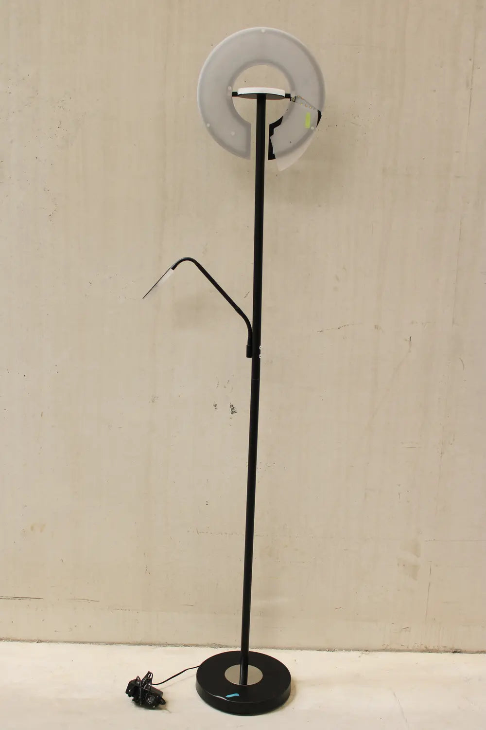 B-Ware Stehleuchte Stehlampe Fischer Honsel Led Dent Schwarz Lampe Siehe Text/Foto - 4003694403184