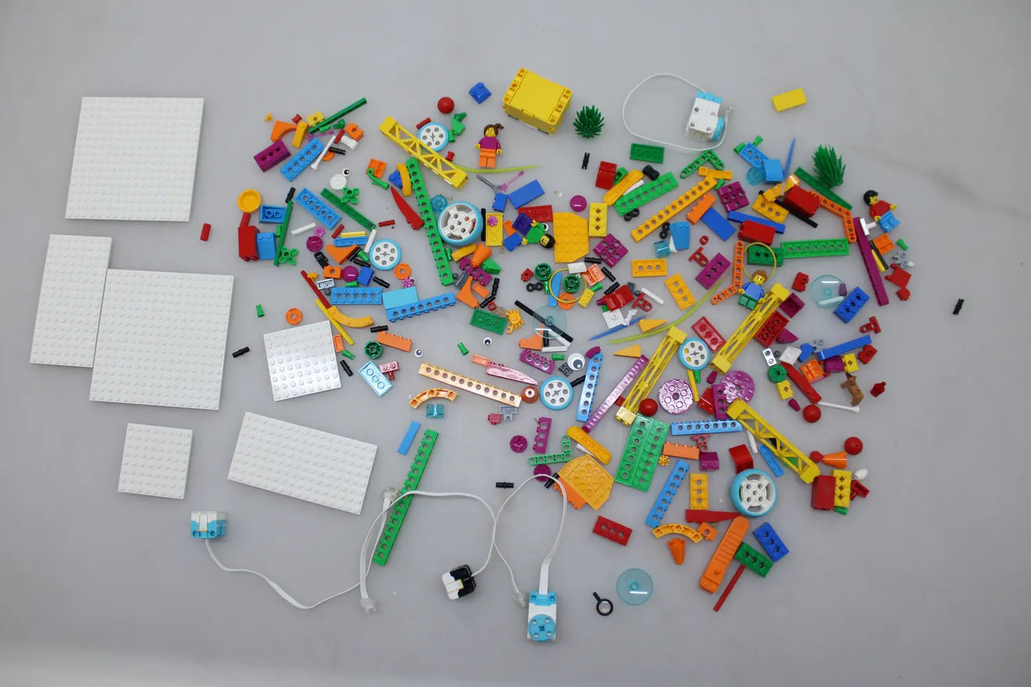 D-Ware Lego Education Spike Essential Set Basis Set Legoset Bausteine Defektware - 5702016677591