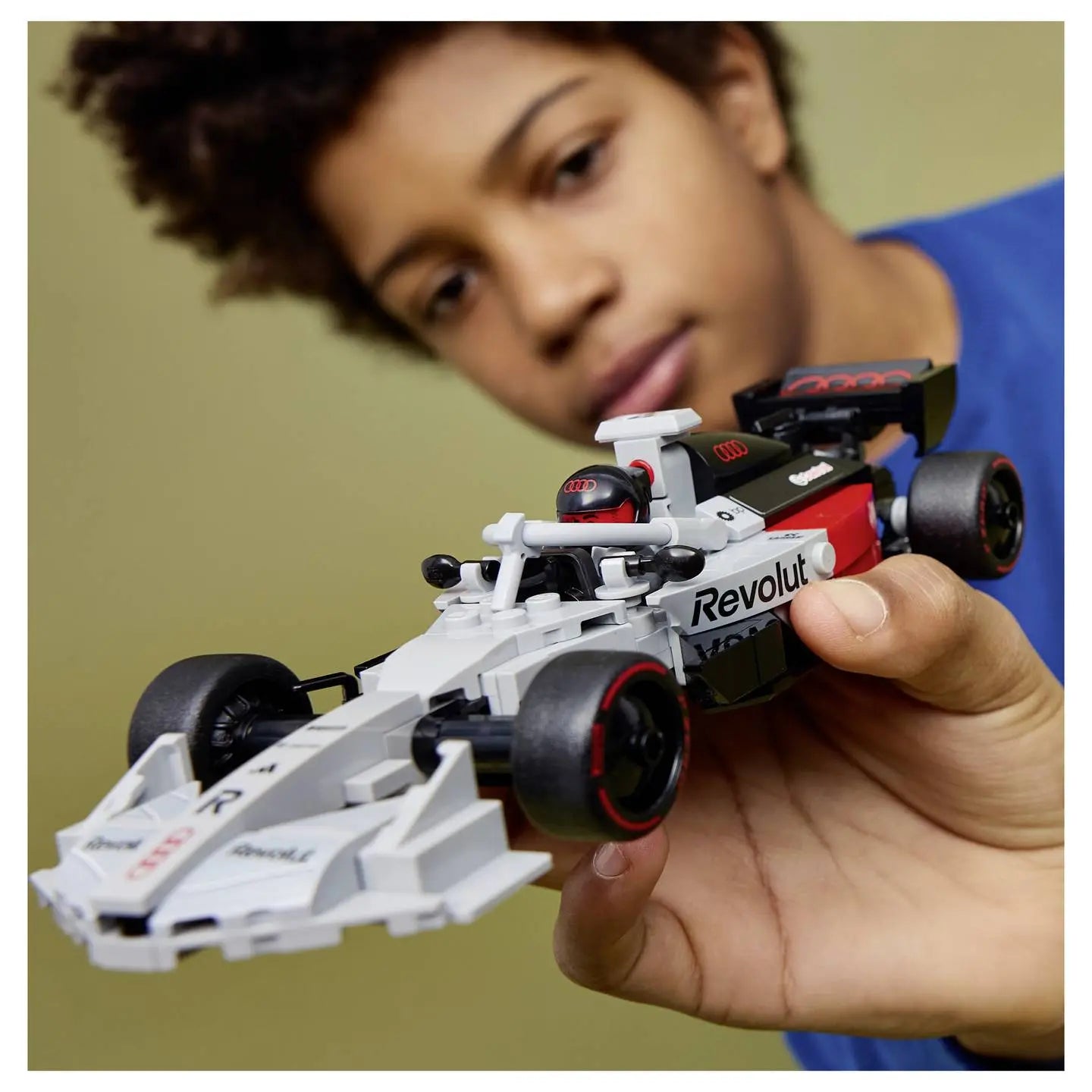 B-Ware Lego Speed Champions Rennwagen Rennauto Audi Revolut F1 Team R26 77259 - 5702018068373
