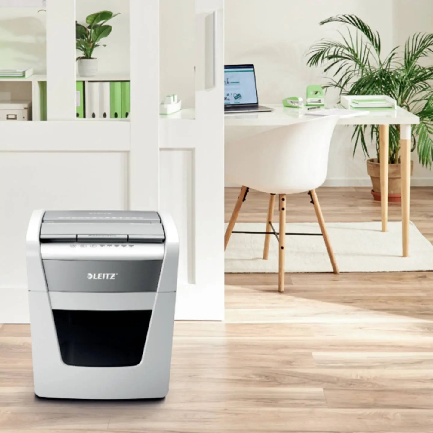 B-Ware Leitz Aktenvernichter Schredder Iq Autofeed Small Office Weiß Büro P4  - 4002432128754